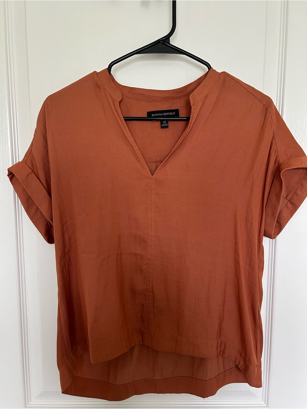 Banana Republic Rust Short-Sleeve V-Neck Top